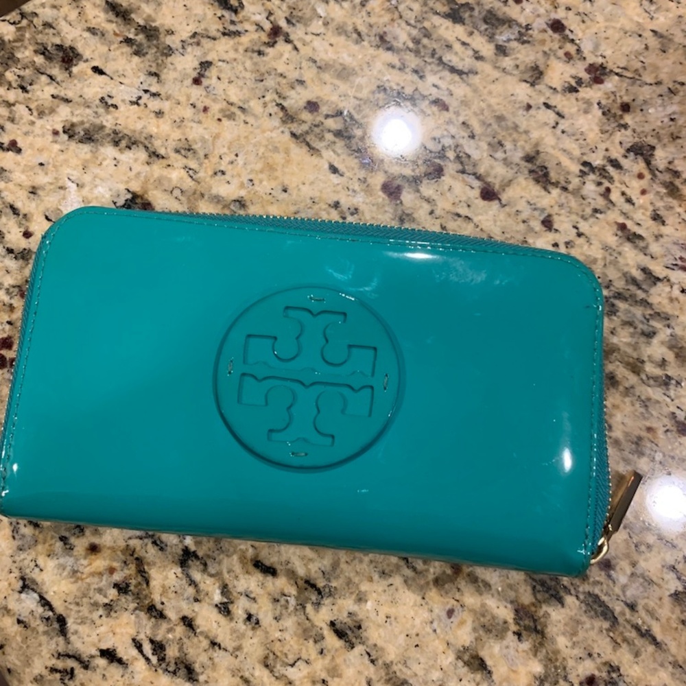 Tory Burch wallet